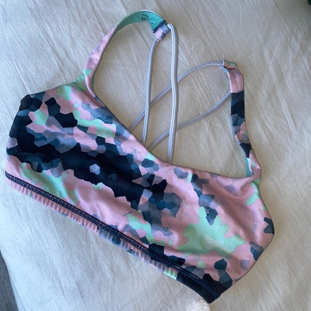 Small Lululemon yoga sports bra cross back